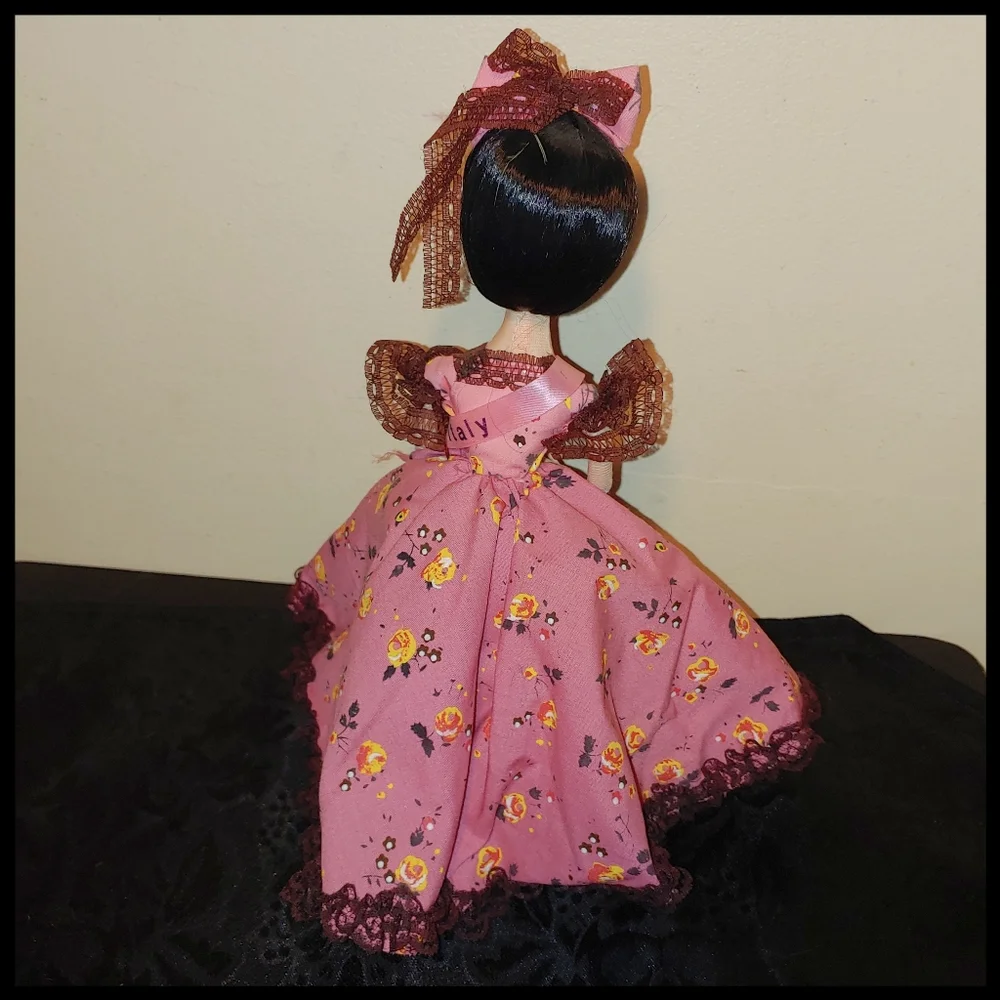 Vintage International Beauties Doll Miss Italy